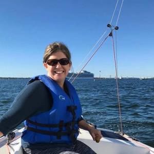 Meet your Posher, Crystal